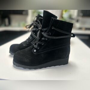 BearPaw Women’s Black Boots Size 7